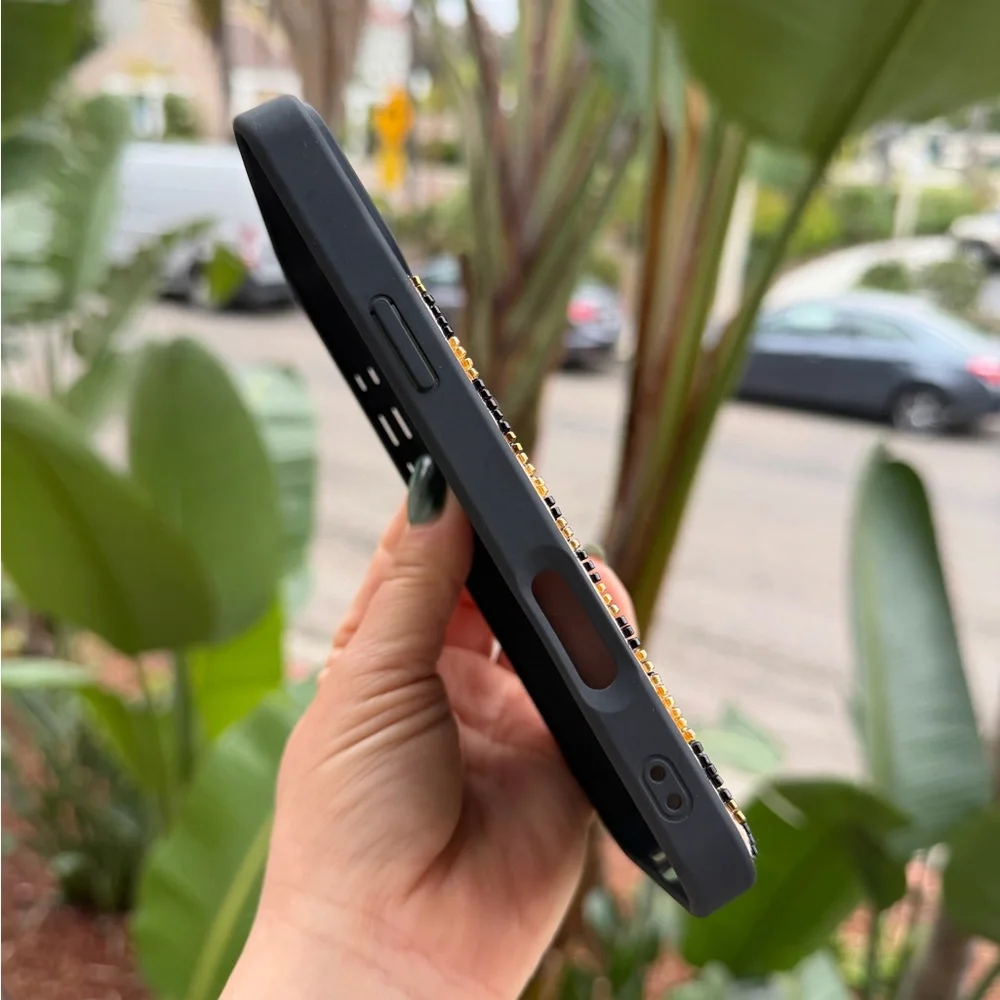 MVMT Jaguar Beaded Case For iPhone 16 pro max